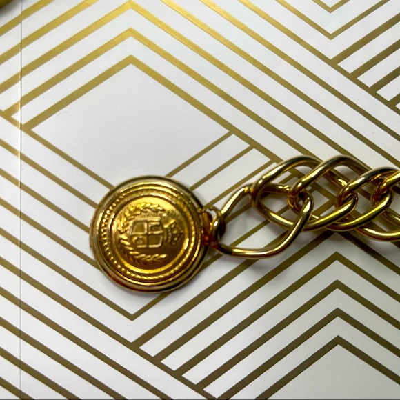 Gold tone Vintage Liz Claiborne chain belt. - Picture 2 of 5